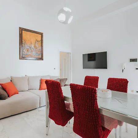 Nuovo Reale - Centro Storico 招待所 莱切