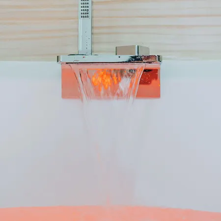 Nuovo Reale - Centro Storico 4* 莱切