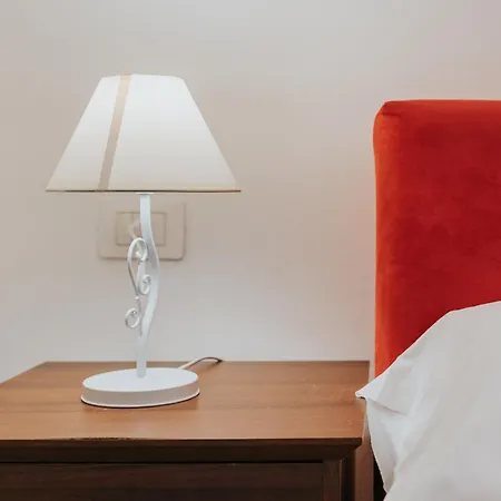 Nuovo Reale - Centro Storico ゲストハウス レッチェ