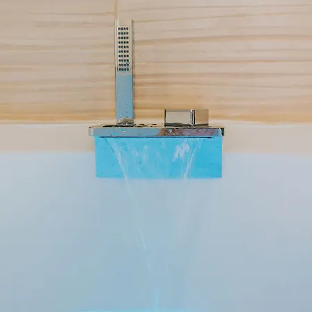 Nuovo Reale - Centro Storico ゲストハウス レッチェ